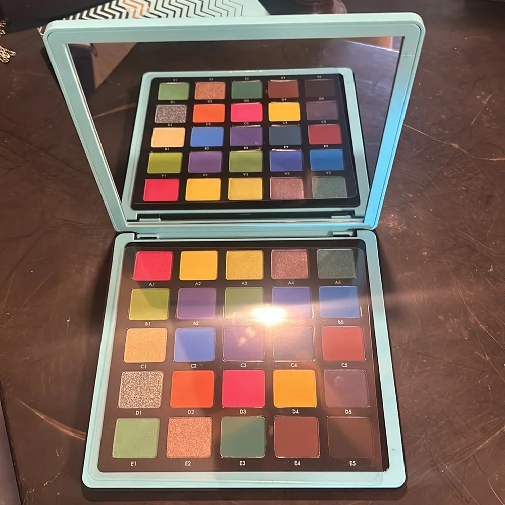 ABH Norvina collection eye shadow makeup pallet vol 2 - Picture 2 of 3